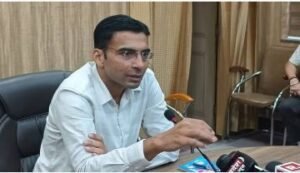 देहरादून15अक्टूबर24*ओपन बार चलाने के आरोप में निलंबित शराब ठेके को लेकर डीएम और आबकारी आयुक्त आमने सामने,