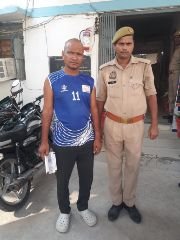 मथुरा15अक्टूबर24*एक अभियुक्त व एक अभियुक्ता को मय एक चैन का टुकडा व 2000 रुपये के साथ किया गिरफ्तार