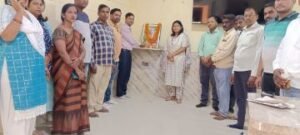 रायबरेली17अक्टूबर24*विकासखंड परिसर में मनाई गई महर्षि वाल्मीकि जयंती