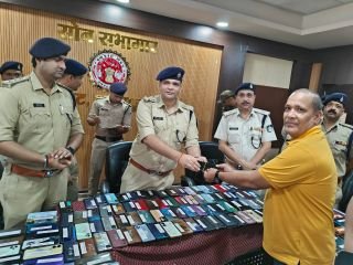 अनुपपुर17अक्टूबर24* पुलिस की बड़ी कार्यवाही,विगत 05 वर्षों में गुम हुए 175 मोबाईल अनुमानित कीमत 25 लाख रुपये
