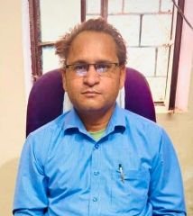 मथुरा18अक्टूबर24*हार्ट अटैक आने से त्योहार की छुट्टी पर आए अध्यापक की मृत्यु।