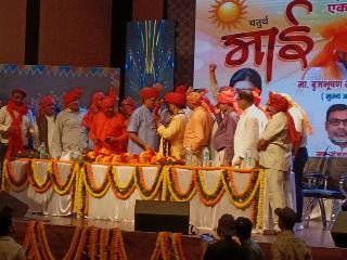 प्रयागराज19अक्टूबर24*भारी संख्या में क्षत्रियों ने पूर्व सांसद ब्रजभूषण शरण सिंह भव्य स्वागत किया ।