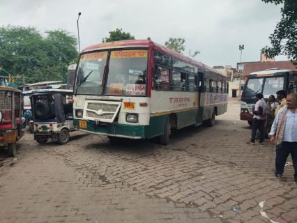 मथुरा25 अक्टूबर 2014*रोडवेज कर्मचारियों के लिए दिवाली प्रोत्साहन योजना की प्रारंभ