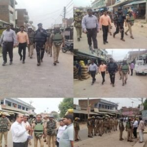 कौशाम्बी27अक्टूबर24*आगामी त्यौहारों को लेकर प्रशासन अलर्ट मोड़ पर, नगर पंचायत चरवा में एडीएम एसडीएम सीओ ने किया पैदल गस्त*