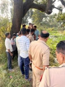 रायबरेली28अक्टूबर24*सड़क किनारे संदिग्ध परिस्थितियों में 50 वर्षीय अधेड़ का शव नाले में मिलने से फैली सनसनी