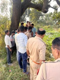 रायबरेली28अक्टूबर24*सड़क किनारे संदिग्ध परिस्थितियों में 50 वर्षीय अधेड़ का शव नाले में मिलने से फैली सनसनी