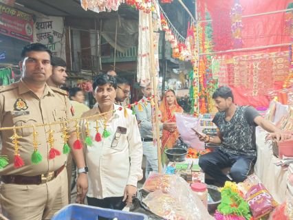 कौशाम्बी28अक्टूबर24*दीपावली के मद्देनजर मनौरी में सज गई लाई मिठाई और मूर्ति की दुकान*