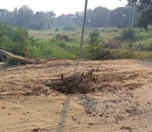 अयोध्या2नवम्बर24*मां कामाख्या धाम सैदपुर संपर्क मार्ग पर हुआ भारी गड्ढा