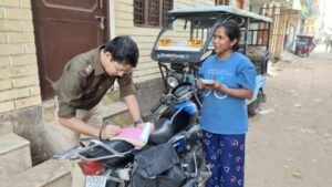 रुड़की03नवम्बर24किरायेदार सत्यापन को लेकर घर-घर जाँच कर रही हैं उत्तराखंड पुलिस टीम