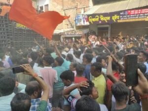 कौशाम्बी03नवम्बर24*डीजे के धुन पर धूमधाम से हुआ गणेश लक्ष्मी का बिसर्जन*