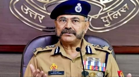 Lucknow04नवम्बर24*उत्तर प्रदेश के डीजीपी प्रशांत कुमार ने जारी किए निर्दे आगामी छठ पर्व को देखते हुए जारी किए निर्देश