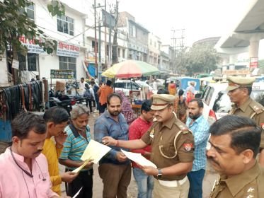 कानपुर नगर05नवमर24*यातयात नियमो का पालन करने के लिए जागरूकता अभियान चलाया गया*। कानपुर नगर05नवमर24*यातयात नियमो का पालन करने के लिए जागरूकता अभियान चलाया गया*।