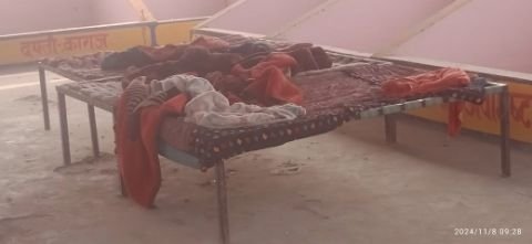 कौशाम्बी09नवम्बर24*सेग्रीगेशन हाऊस कूड़ा घर में सफाई कर स्थानीय सोने के लिए कर रहे प्रयोग* कौशाम्बी09नवम्बर24*सेग्रीगेशन हाऊस कूड़ा घर में सफाई कर स्थानीय सोने के लिए कर रहे प्रयोग*