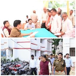 बाराबंकी9.11.24*डीएम व एसपी ने सदर थाना दिवस पर लोगो की समस्याओं को सुनकर निस्तारण के निर्देश दिए।