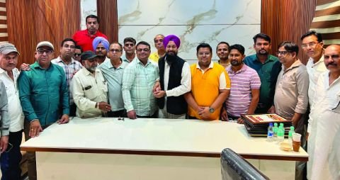 पंजाब11नवम्बर24*जर्नलिस्ट एसोसिएशन की एक बैठक में विभिन्न समस्याओं पर हुआ विचार विमर्श पंजाब11नवम्बर24*जर्नलिस्ट एसोसिएशन की एक बैठक में विभिन्न समस्याओं पर हुआ विचार विमर्श