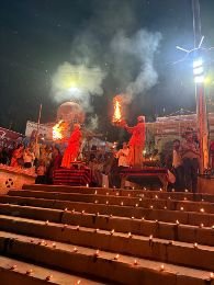 प्रयागराज12नवम्बर24*कार्तिक महोत्सव आयोजन समिति की ओर से देवोत्थान एकादशी पर महाआरती और दीपदान का आयोजन किया गया*