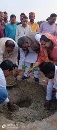 बाराबंकी13नवम्बर24*अन्नदाताओं को धान तौल के लिये क्रयकेन्द्रों पर न करना पड़े इंतजार : सुरेश राही बाराबंकी13नवम्बर24*अन्नदाताओं को धान तौल के लिये क्रयकेन्द्रों पर न करना पड़े इंतजार : सुरेश राही
