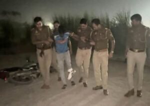 वाराणसी14नवम्बर24*शातिर चेन स्नेचर बहादुर पाल पुलिस की जवाबी फायरिंग में घायल*