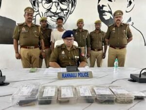 कन्नौज15नवम्बर24*लूट की घटना कारित करने वाले शातिर अभियुक्त को किया गया गिरफ्तार,