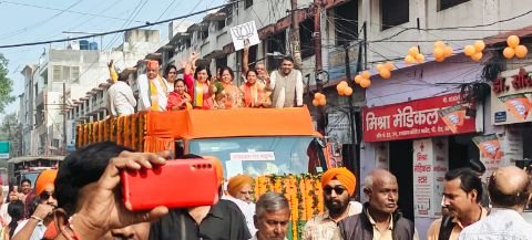 कानपुर नगर17नवम्बर24*-सीसामऊ विधानसभा मे योगी आदित्यनाथ जी का रोड शो