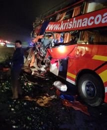 अलीगढ़21नवम्बर24*अलीगढ़ में दर्दनाक सड़क हादसा- यमुना एक्सप्रेसवे पर बस-ट्रक की भिड़ंत; पांच की मौत, अलीगढ़21नवम्बर24*अलीगढ़ में दर्दनाक सड़क हादसा- यमुना एक्सप्रेसवे पर बस-ट्रक की भिड़ंत; पांच की मौत,