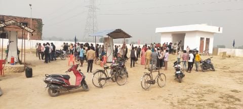 कौशाम्बी22नवम्बर24*पेट्रोल पंप पर पेट्रोल भरने के बाद रुपया मांगने पर युवकों ने की फायरिंग महिला समेत दो घायल* कौशाम्बी22नवम्बर24*पेट्रोल पंप पर पेट्रोल भरने के बाद रुपया मांगने पर युवकों ने की फायरिंग महिला समेत दो घायल*