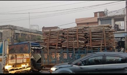 लखनऊ24नवम्बर24*मोहनलालगंज कस्बे में लगे भीसड़ जाम के बीच कही हो न जाए कोई बड़ा हादसा* लखनऊ24नवम्बर24*मोहनलालगंज कस्बे में लगे भीसड़ जाम के बीच कही हो न जाए कोई बड़ा हादसा*