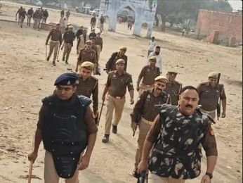 एटा25नवम्बर24*जलेसर: दरगाह के पास विवाद, पथराव में 4 घायल*