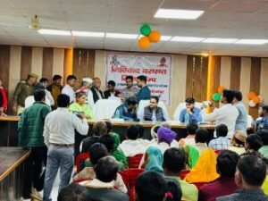 कौशाम्बी25नवम्बर*जनपद की तीनों तहसीलों में कैम्प लगाकर निर्विवादित वरासत दर्ज कर निःशुल्क खतौनियों का किया वितरण*