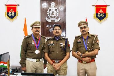 बाराबंकी27नवम्बर24*बाराबंकी पुलिस ने टेबल-टेनिस में व बैडमिण्टन प्रतियोगिता में कुल 09 पदक किये प्राप्त बाराबंकी27नवम्बर24*बाराबंकी पुलिस ने टेबल-टेनिस में व बैडमिण्टन प्रतियोगिता में कुल 09 पदक किये प्राप्त