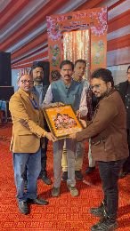 बाराबंकी1दिसम्बर24*बॉलीवुड नाइट में इंडियन आइडल गायक जतिन निगम ने मचाया जमकर धमाल