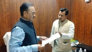 अयोध्या2दिसम्बर24*बार्ड पार्षदों ने नगर अपर आयुक्त व जल निगम अधिशासी अभियंता को ज्ञापन सौंपा।