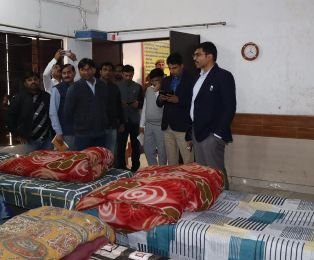 सहारनपुर4दिसम्बर24*डीएम ने रैन बसेरों का किया औचक निरीक्षण*