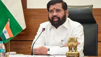 मुम्बई4दिसम्बर24*'अजित पवार को सुबह-शाम शपथ लेने का अनुभव', महायुति की प्रेस कॉन्फ्रेंस में शिंदे के बयान ने बढ़ाई हलचल*