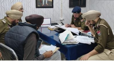 पंजाब4दिसम्बर24*डीएसपी सुखविंद्र सिंह बराड़ ने थाना सिटी नं.1 में पुलिस कर्मचारियों के साथ की मीटिंग पंजाब4दिसम्बर24*डीएसपी सुखविंद्र सिंह बराड़ ने थाना सिटी नं.1 में पुलिस कर्मचारियों के साथ की मीटिंग
