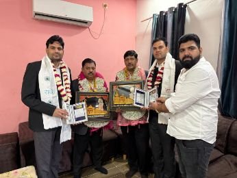 मथुरा04दिसम्बर24*बार एसोसिएशन की नवनिर्वाचितl कमेटी का भव्य सम्मान समारोह आयोजित किया गया। मथुरा04दिसम्बर24*बार एसोसिएशन की नवनिर्वाचितl कमेटी का भव्य सम्मान समारोह आयोजित किया गया।