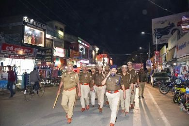 बाराबंकी05दिसम्बर24*जनपद में शान्ति, सुरक्षा व कानून व्यवस्था बनाये रखने हेतु पुलिस