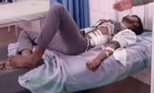 कुशीनगर06दिसम्बर24*नेशनल पब्लिक स्कूल के छात्रों में चाकूबाजी में एक घायल जिला अस्पताल रेफर सूत्र