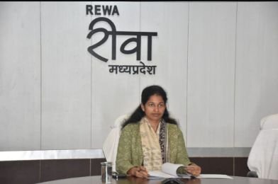 रीवा07दिसम्बर24*कलेक्टर ने 6 लापरवाह अधिकारियों को दिया नोटिस*