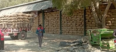 रायबरेली11दिसम्बर24*धान खरीद केंद्र पर उमड़े किसान अपेक्षा से ज्यादा हुई धान की खरीद