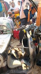 अयोध्या12दिसम्बर24*अयोध्या में ई रिक्शा पलटने से तीन यात्री घायल .....