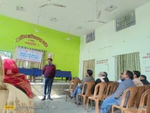 गाजीपुर13दिसबंर24* प्रत्येक विद्यालय में एक महिला और एक पुरुष शिक्षक नियुक्त किया जाएगा " मुख्य चिकित्सा अधिकारी मनोज सिंह