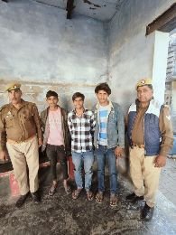 मथुरा 13 दिसंबर 2024*सोशल मीडिया पर ठगी करने वाले 03 शातिर अभियुक्त चढ़े पुलिस के हत्थे।
