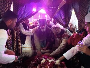 अयोध्या17दिसम्बर24*मख्दूम अब्दुल हक़ रुदौलवी का 608वाँ उर्स का बड़ा खिरखा की जियारत स्कुशल संपन्न