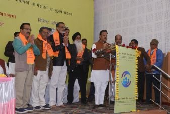 रीवा18दिसम्बर24*विद्युत पेंशनर्स हित रक्षक संघ का वार्षिक सम्मेलन संपन्नउप मुख्यमंत्री श्री शुक्ल हुए शामिल