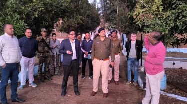 अनूपपुर19दिसम्बर24*कलेक्टर हर्षल पंचोली ने अमरकंटक में निर्माणाधीन सस्पेंशन ब्रिज तथा मैकल पार्क का किया निरीक्षण