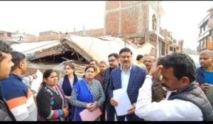 अयोध्या24दिसम्बर24*बिना नोटिस के चला बाबा का बुलडोजर परिवार ने उठाया प्रशासन पर सवाल।