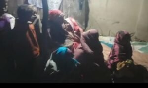 हरदोई25दिसम्बर24*संदिग्ध परिस्थिति में युवक की मौत, पत्नी ने लगाया लात घूसों से पीटकर हत्या का आरोप