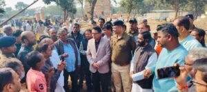 अनूपपुर24दिसम्बर24*अमरकंटक में बीती रात जैन मंदिर के पास दुकानों में लगी भीषण आग