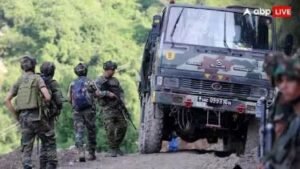 जम्मू-कश्मीर24दिसम्बर24*सड़क हादसे में गई 5 सैनिकों की जान, खाई में गिरा सेना का वाहन, कई घायल*